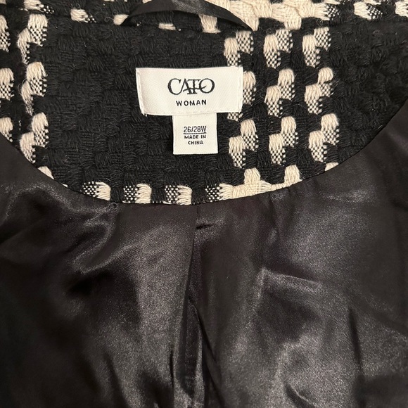 Beautiful Coat - Picture 8 of 8